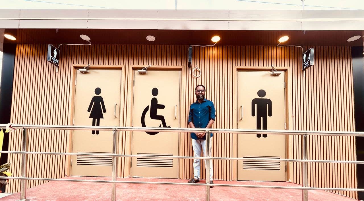 Mangalagiri · Entrance signs and handrails